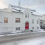 Skolabru Guesthouse