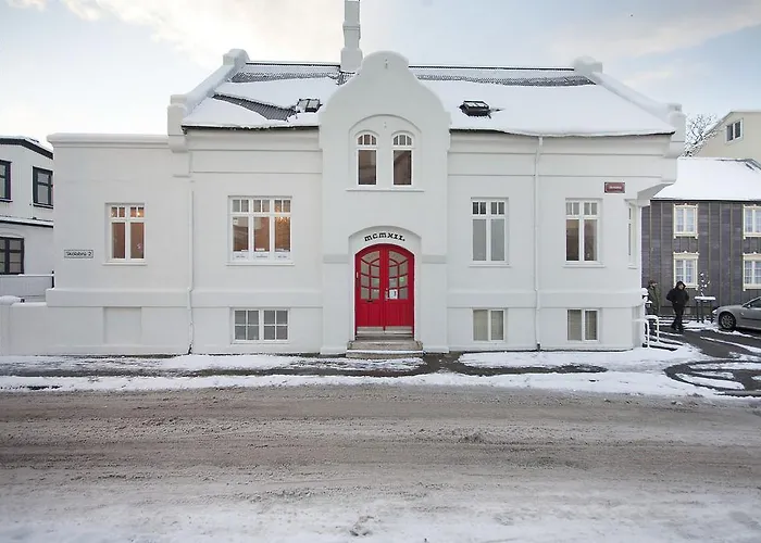 Skolabru Guesthouse