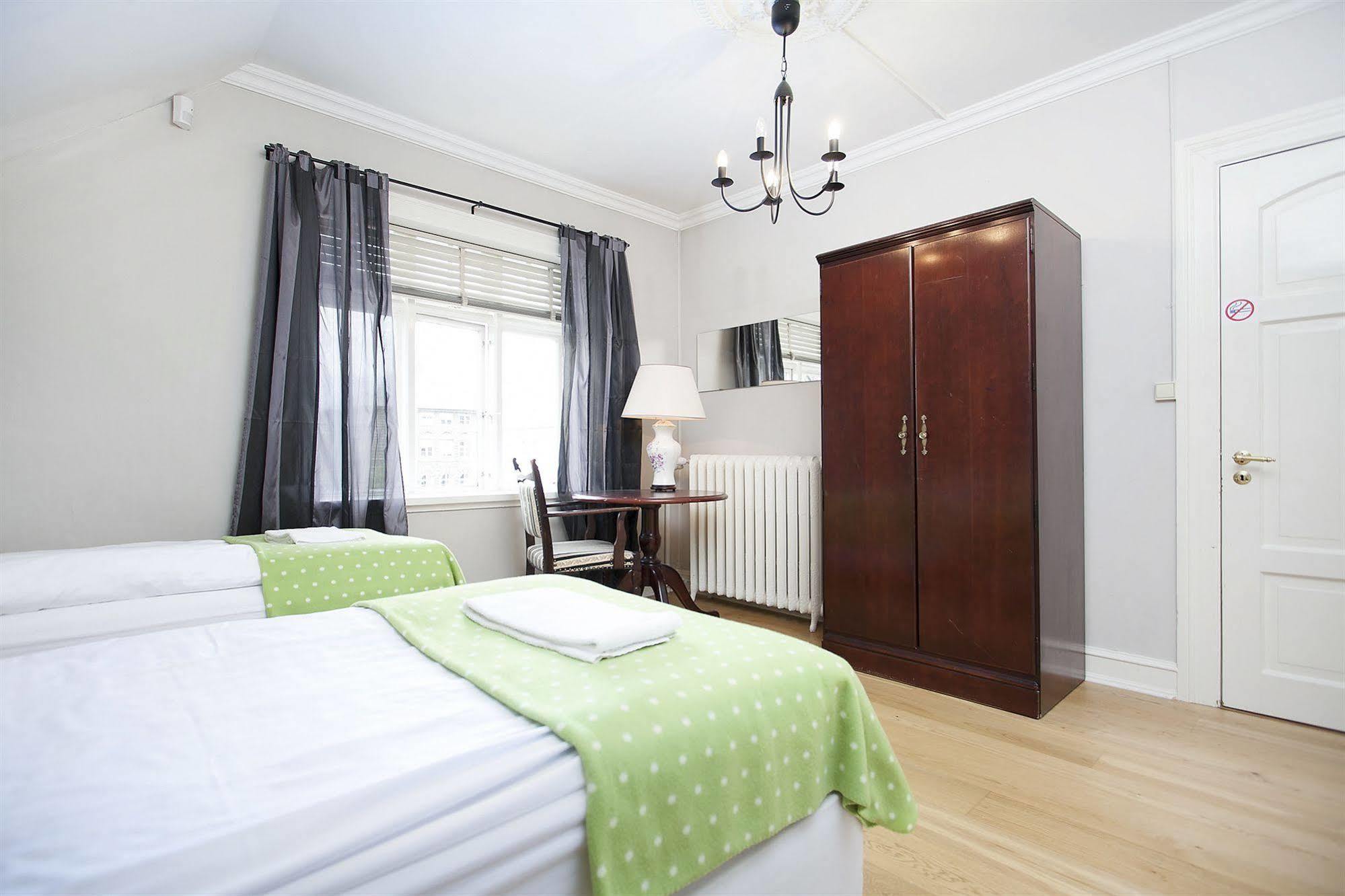 Skolabru Guesthouse 2*